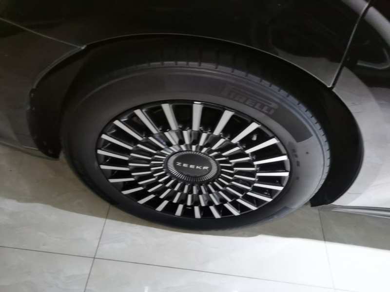 Used Zeekr 009 2022 WE Edition — 25