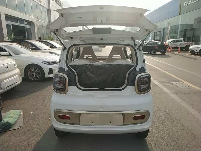 Used Bestune Pony 2026 222km Colorful Horse — 18