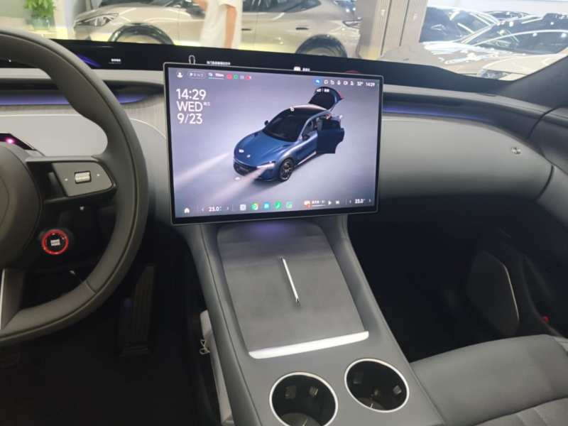 Used Xiaomi Auto YU7 2025 Ultra-Long Range High-Performance All-Wheel-Drive Max Edition — 12