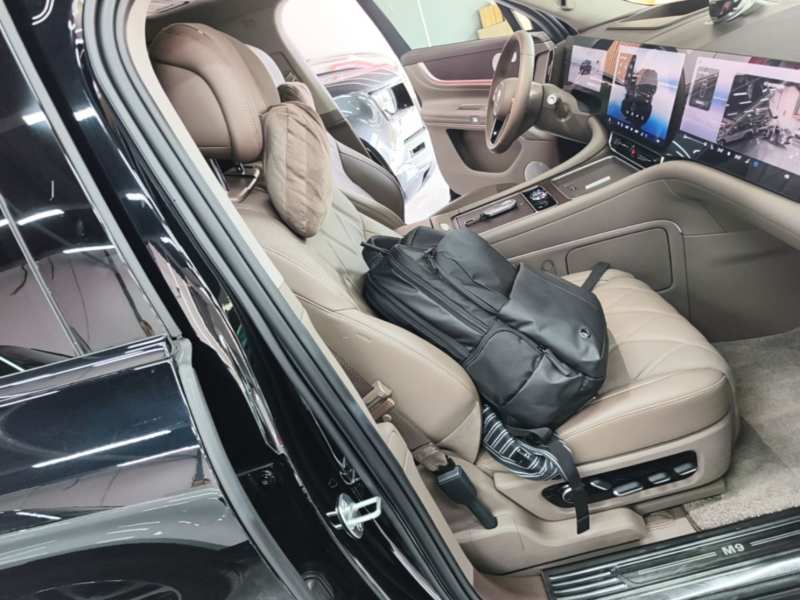 Used Hima AITO M9 2025 Extended-Range Ultra Version 52 kWh 6-Seater — 24