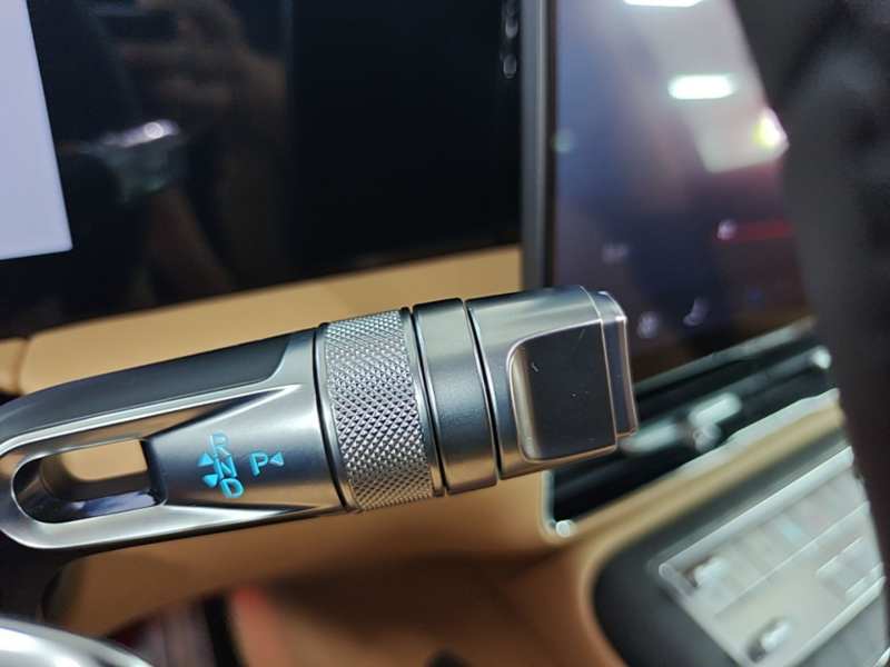 Used Denza D9 2026 Second-Generation EV Flash Charge Prestige Edition — 13
