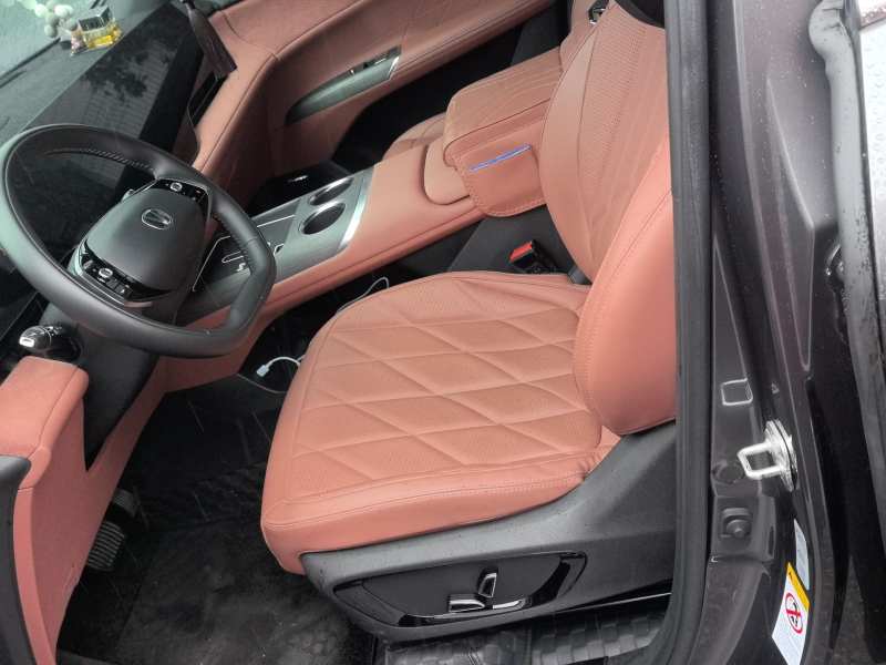 Used CHANGAN CS75 PLUS 2025 4th Generation 1.5T New Blue Whale Smart Flagship Version — 7