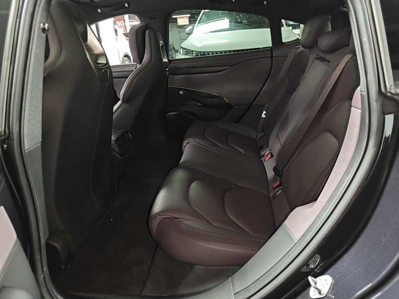 Used Xiaomi Auto SU7 2024 Rear-Drive Long-Range Intelligent Driving Version — 16