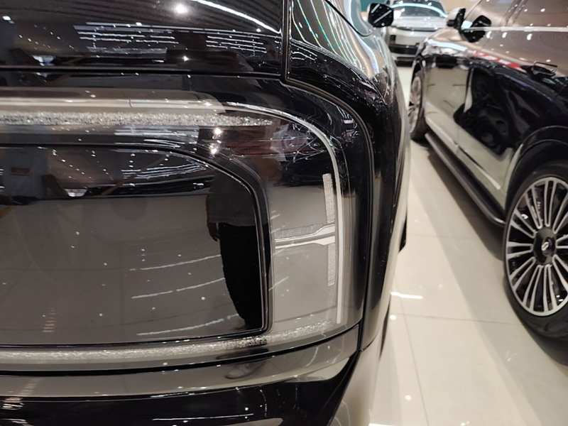 Used Zeekr 9X 2025 Moon Black Edition 70kWh — 7