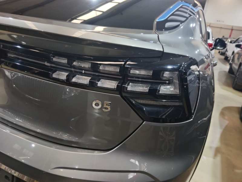 Used Lynk & Co 05 2020 2.0TD Two-Wheel Drive Shine Halo — 7