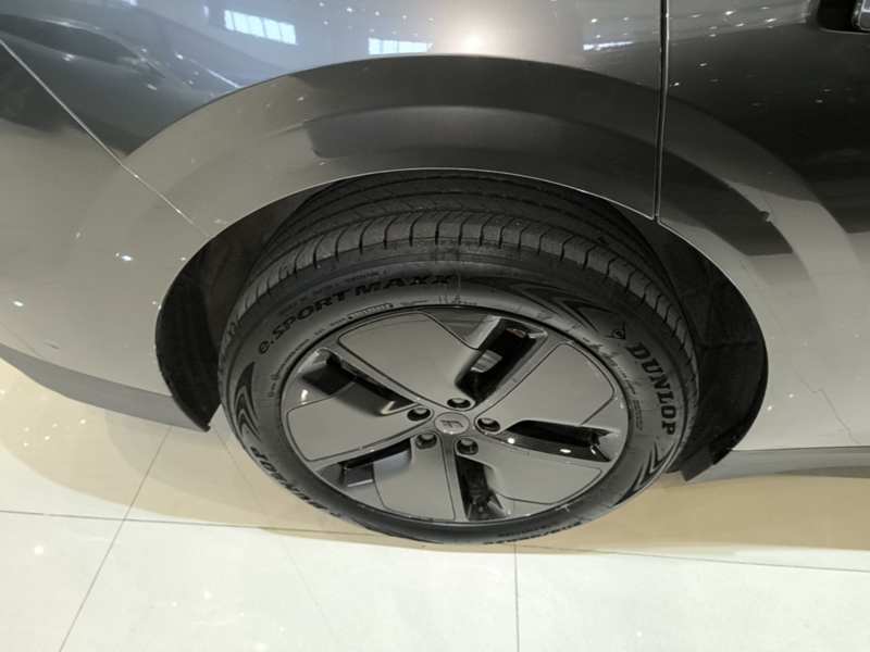 Used Li Auto i6 2025 Model Two-Wheel-Drive Standard Type — 25