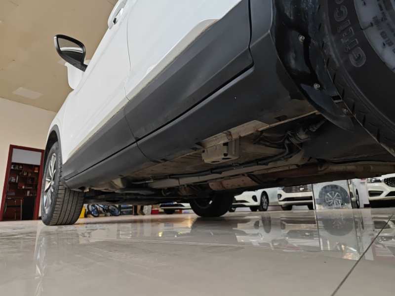 Used Geely Auto Coolray 2020 Facelift 240T DCT Hunter — 21