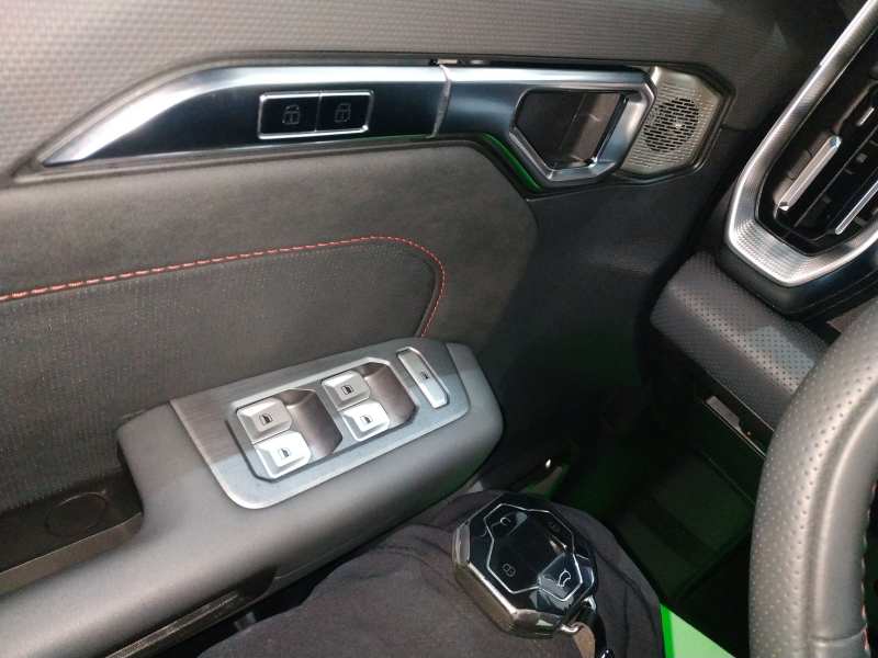 Used JETOUR Traveler 2024 2.0T All-Wheel-Drive CrossPRO+ Entertainment Edition — 8