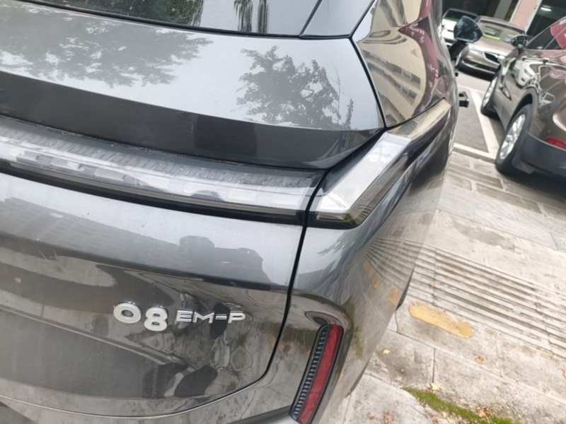 Used Lynk & Co 08 EM-P 2025 120km Long-Range Pro — 7