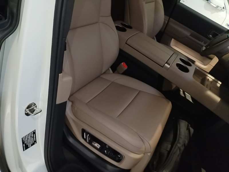 Used Li Auto MEGA 2025 Ultra Smart Refreshed Edition — 24
