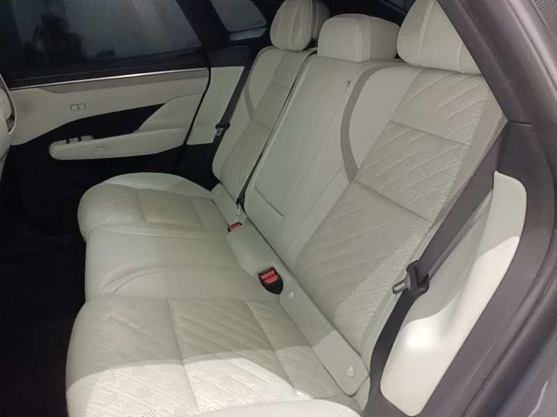 Used Zeekr 001 2024 WE Edition 95 kWh All-Wheel Drive — 16