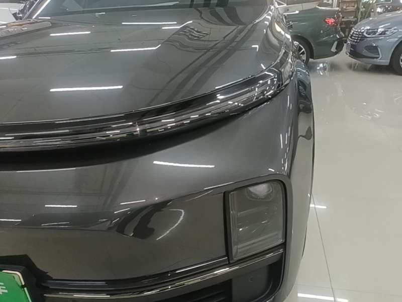 Used Li Auto L8 2023 Pro Model — 23