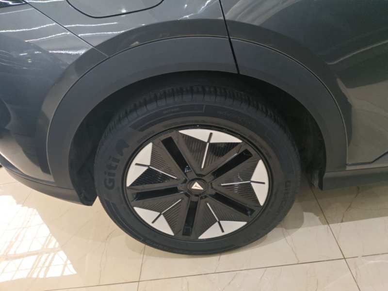 Used Deepal S07 2023 200Max Range-Extended Version — 25