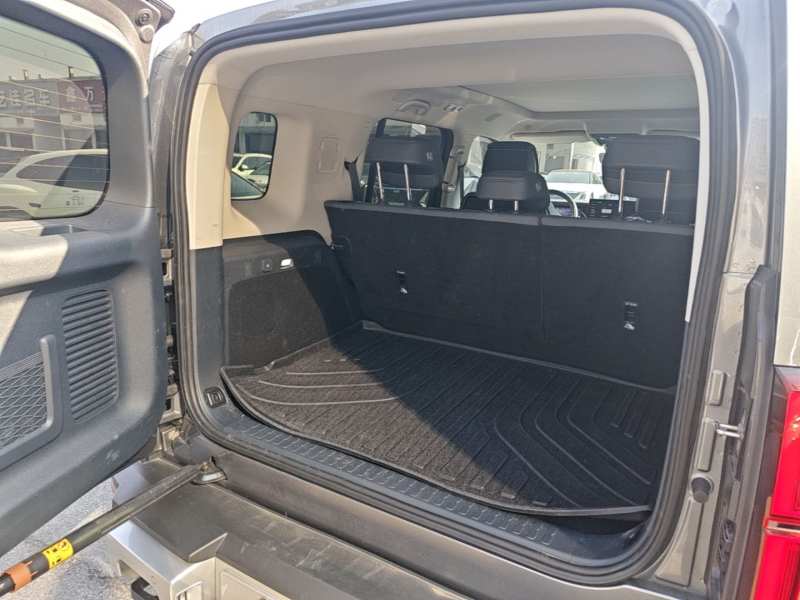 Used Formula Leopard 5 2023 Navigator Edition — 18