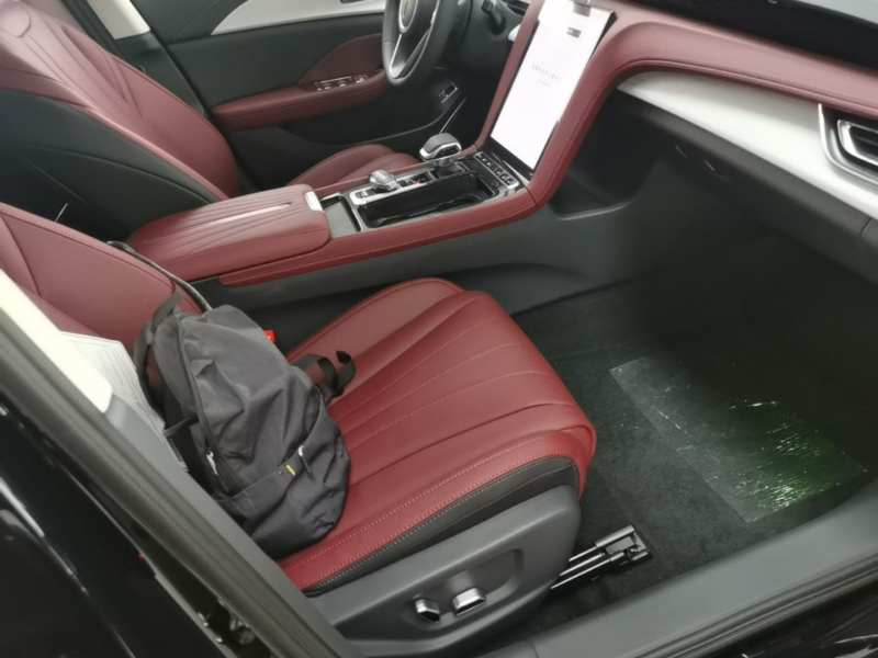 Used Hongqi H5 PHEV 2025 130 Super Hybrid Version — 24