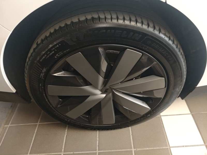 Used Li Auto i6 2025 Model Four-Wheel-Drive Standard Type — 25