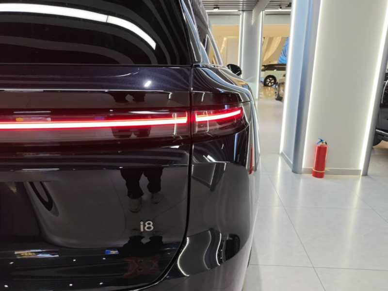 Used Li Auto i8 2025 Model Standard Version — 7