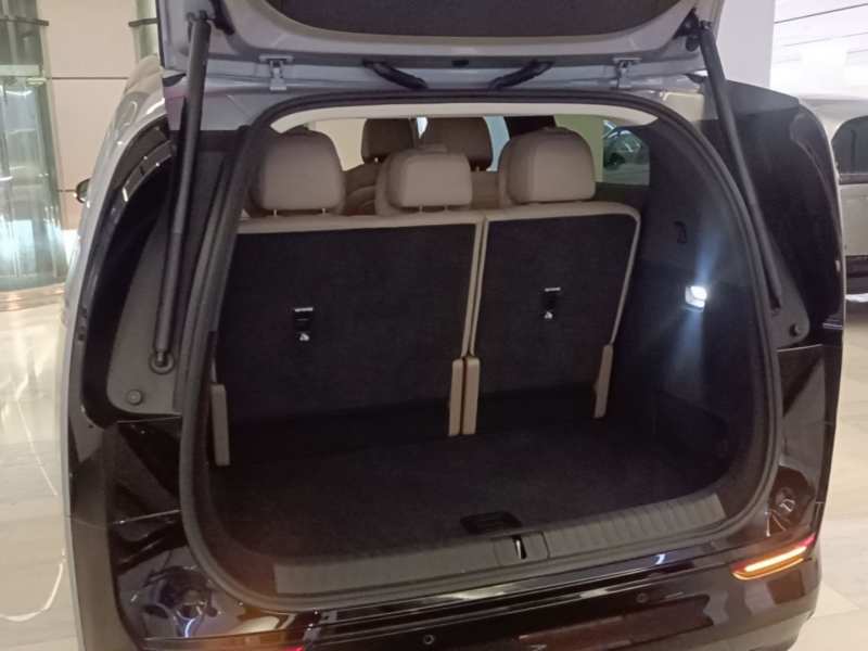 Used Li Auto MEGA 2025 Ultra Smart Refreshed Edition — 18