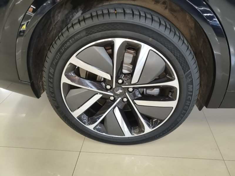 Used Li Auto L9 2023 Pro Model — 25
