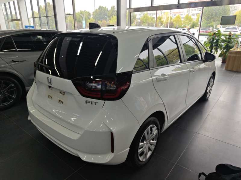 Used Honda Fit 2021 1.5L CVT Trend Edition — 6