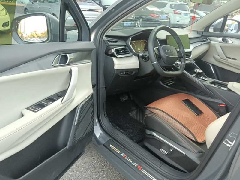 Used Lynk & Co 06 EM-P 2022 PHEV 84 km Range Pro Version — 14