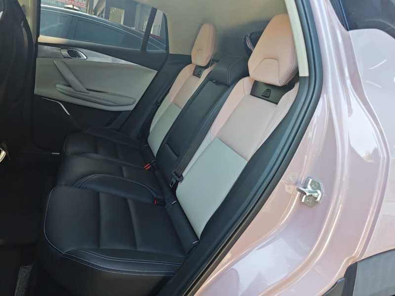 Used Lynk & Co 06 2021 1.5T Shero Pink Special Edition — 16