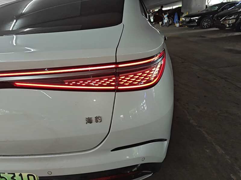 Used BYD Seal 2023 DM-i 1.5T 121km Flagship Model — 7