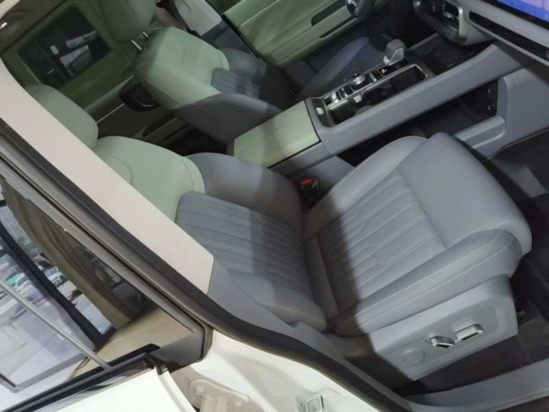 Used BAIC Off-Road BJ40 2026 2.0T Giant Screen Standard Version — 24