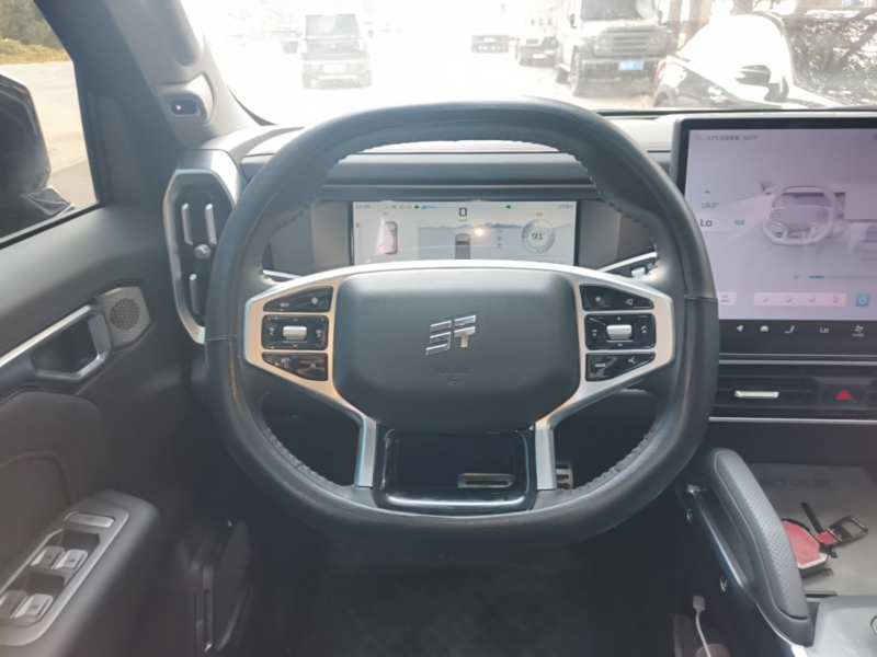 Used JETOUR Traveler 2023 2.0T All-Wheel-Drive CrossPRO — 10