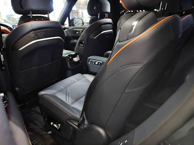 Used Zeekr 9X 2025 Moon Black Edition 70kWh — 16