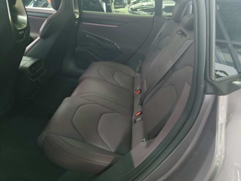 Used Xiaomi Auto SU7 2024 Four-Wheel Drive Ultra-Long Range Advanced Intelligent Driving Max Edition — 16