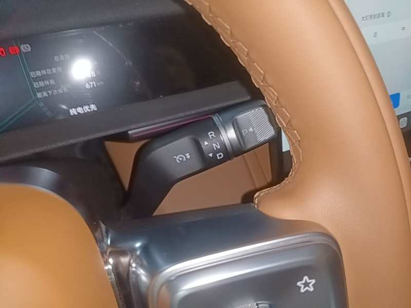 Used iCAR V27 2026 Model 200KM Four-Wheel Drive Falcon 500 — 13