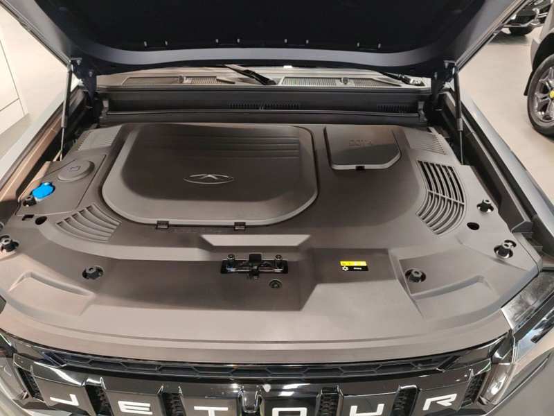 Used JETOUR Traveler 2023 2.0T All-Wheel-Drive CrossPRO — 21