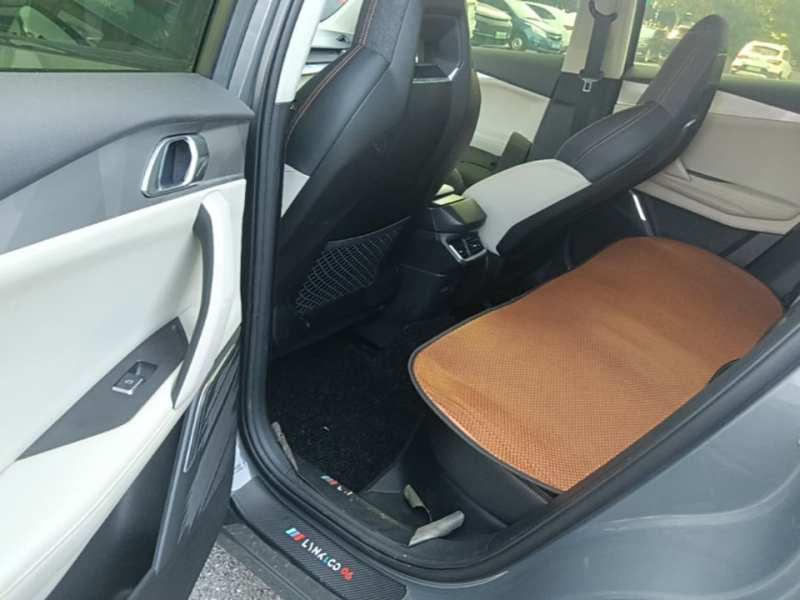Used Lynk & Co 06 EM-P 2022 PHEV 84 km Range Pro Version — 16
