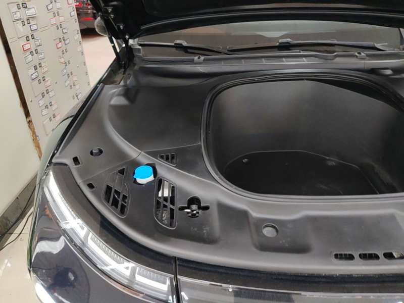 Used XPeng P7 2022 480 Standard Range Smart Drive Edition — 22