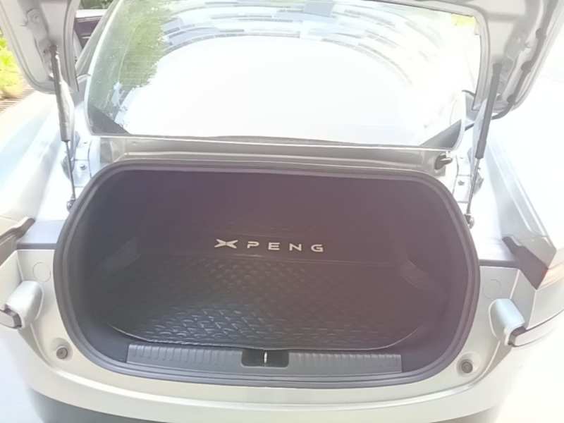 Used XPeng P7 2022 625E — 18