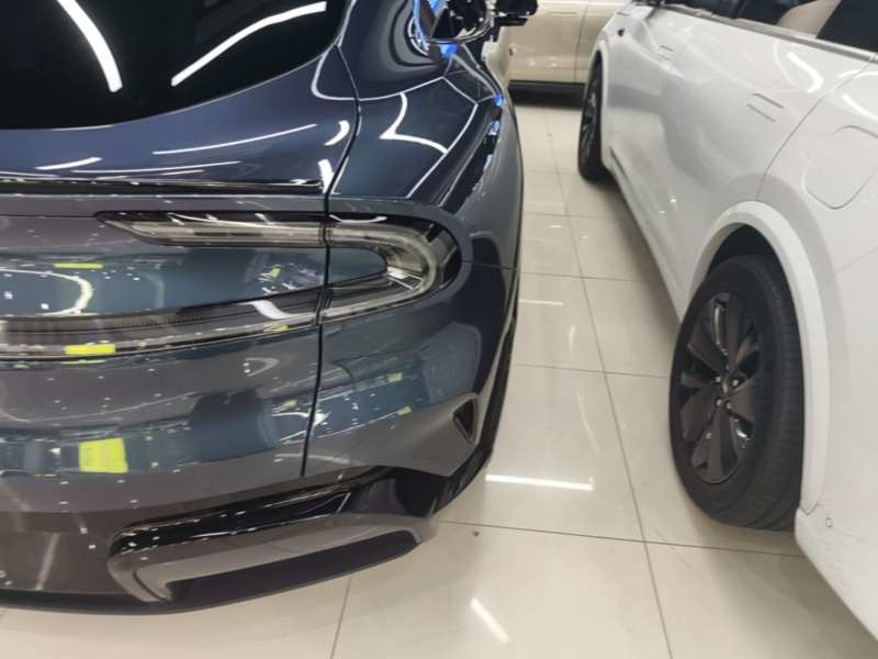 Used Xiaomi Auto YU7 2025 Ultra-Long Range High-Performance All-Wheel-Drive Max Edition — 7