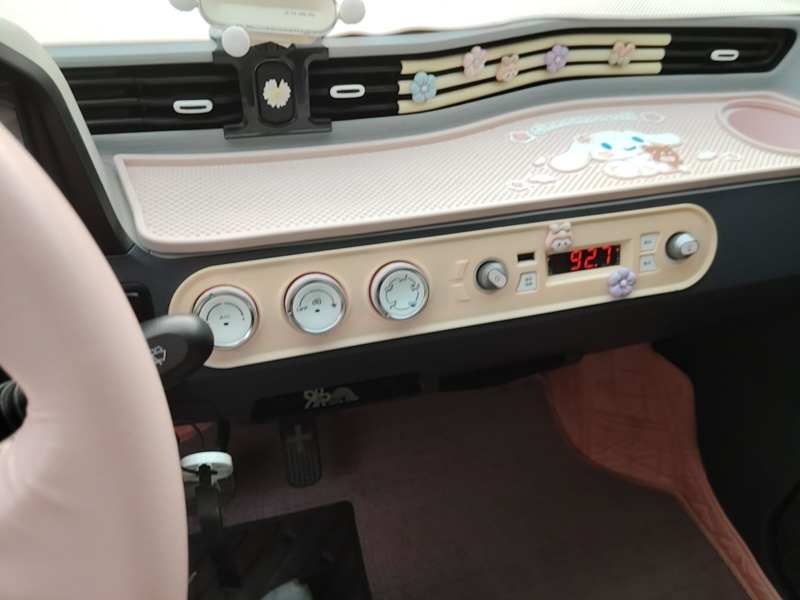 Used Wuling Hongguang MINIEV 2022 Macaron Premium Model – Lithium Iron Phosphate — 12