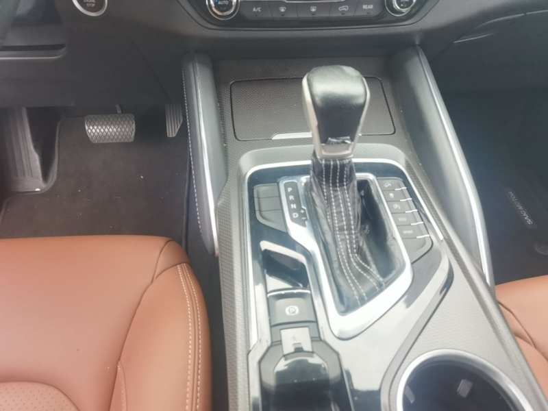 Used SAIC MAXUS D90 2017 2.0T Automatic Two-Wheel Drive – Uranus — 13