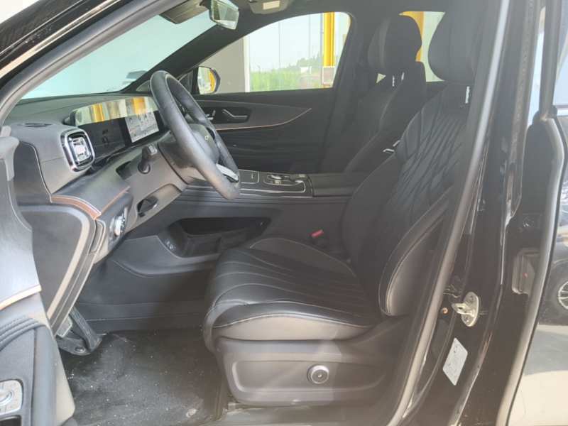 Used Chery Tiggo 9 2025 2.0T Dual-Clutch Two-Wheel Drive Luxury Edition 5 Seats — 14