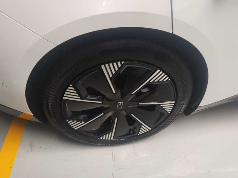 Used Avatr 06 2025 Pro Range-Extended Edition — 25