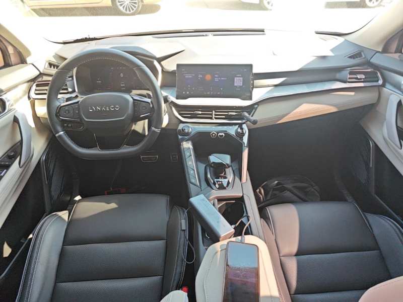 Used Lynk & Co 06 2021 1.5T Shero Pink Special Edition — 9