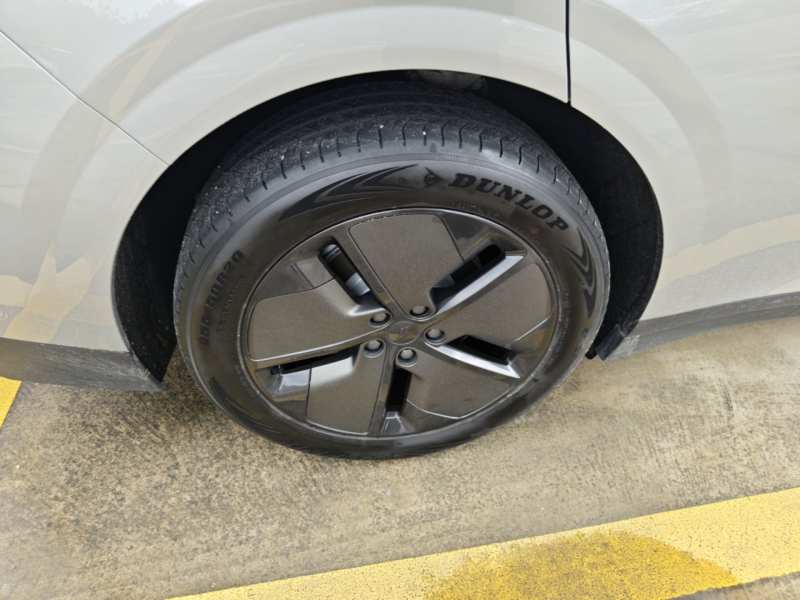 Used Li Auto i6 2025 Model Two-Wheel-Drive Standard Type — 25
