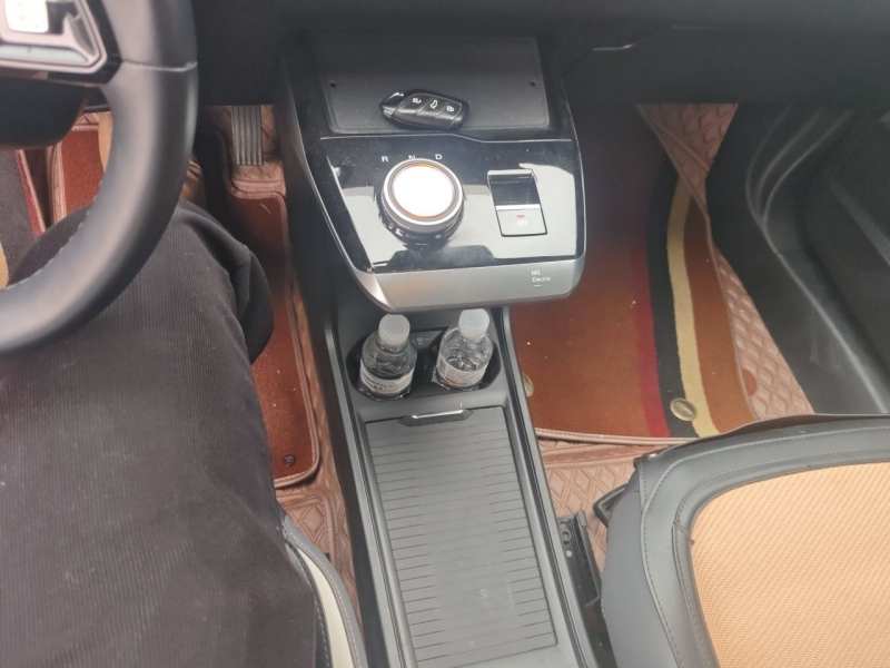 Used MG 4 EV 2022 425 km Luxury Edition — 15