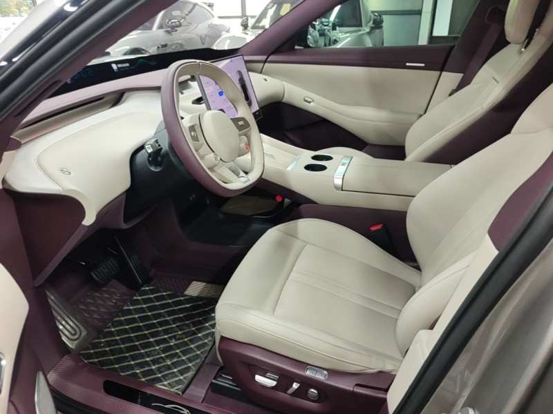 Used Xiaomi Auto YU7 2025 Ultra-Long Range Rear-Wheel Drive Version — 14