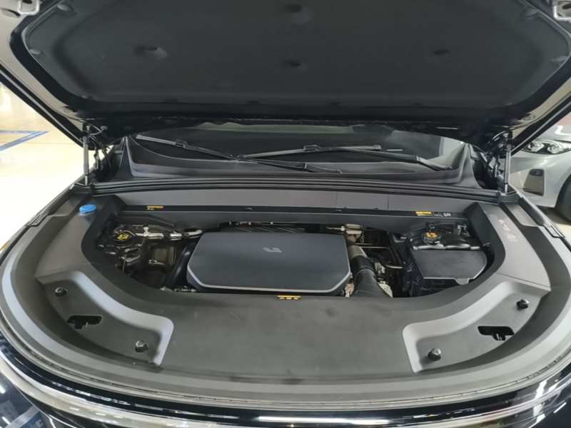 Used Li Auto L9 2023 Pro Model — 19
