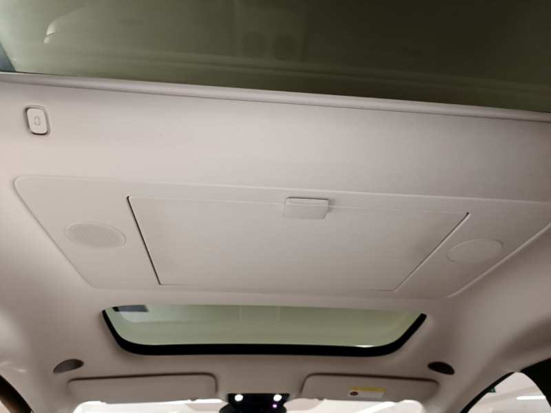 Used Li Auto MEGA 2025 Home Family Special Edition — 17