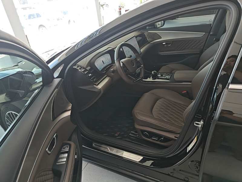Used BYD Han 2023 EV Champion Edition 506KM Front-Wheel-Drive Premium Model — 15