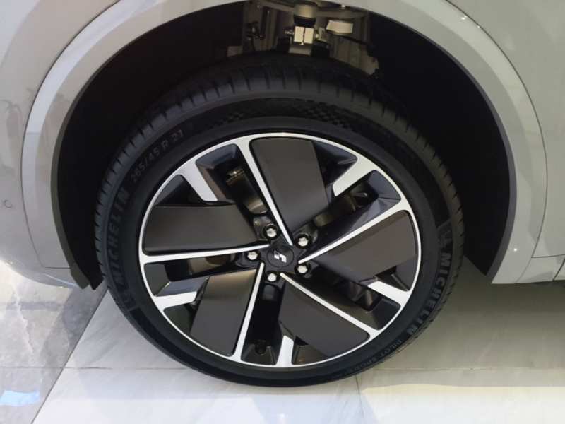Used Li Auto L9 2025 Ultra Smart Refreshed Edition — 22