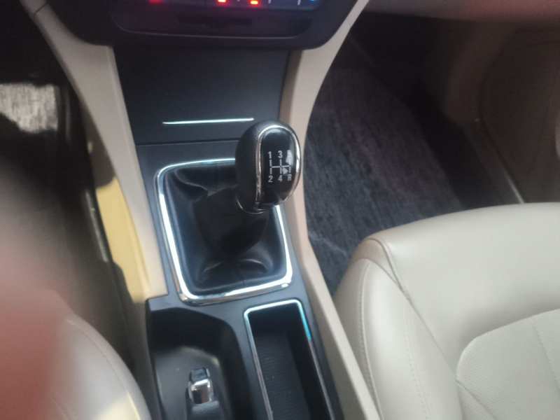 Used Geely Auto Emgrand 2017 Sedan Million Edition 1.5L Manual Luxury Model — 10